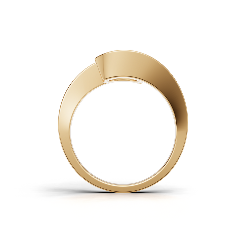 Exquisite solitaire diamond engagement ring